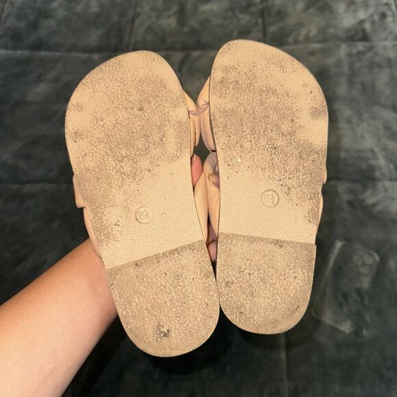 Universal Thread Cosette Women's Slide Tan 6.5 Crisscross Strap Slip On Sandals - Picture 4 of 5